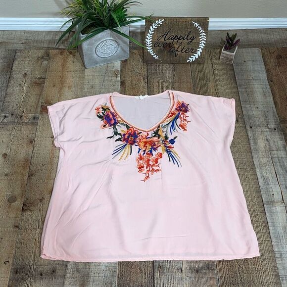 Solitaire Embroidered Short Sleeve Tunic Peach Multi Color Embroidery detail - Picture 6 of 9
